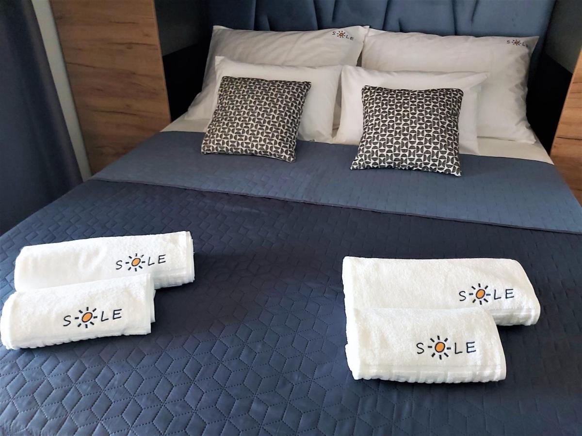 Campsite Mobile Sole